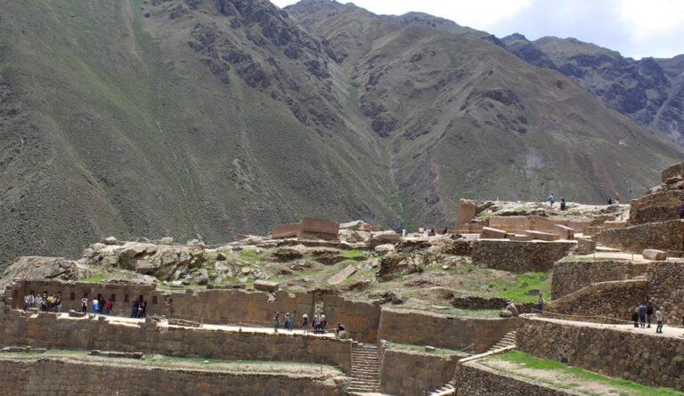 Sacred valley and Machu Picchu 2 days - Ollantaytambo inca rimains