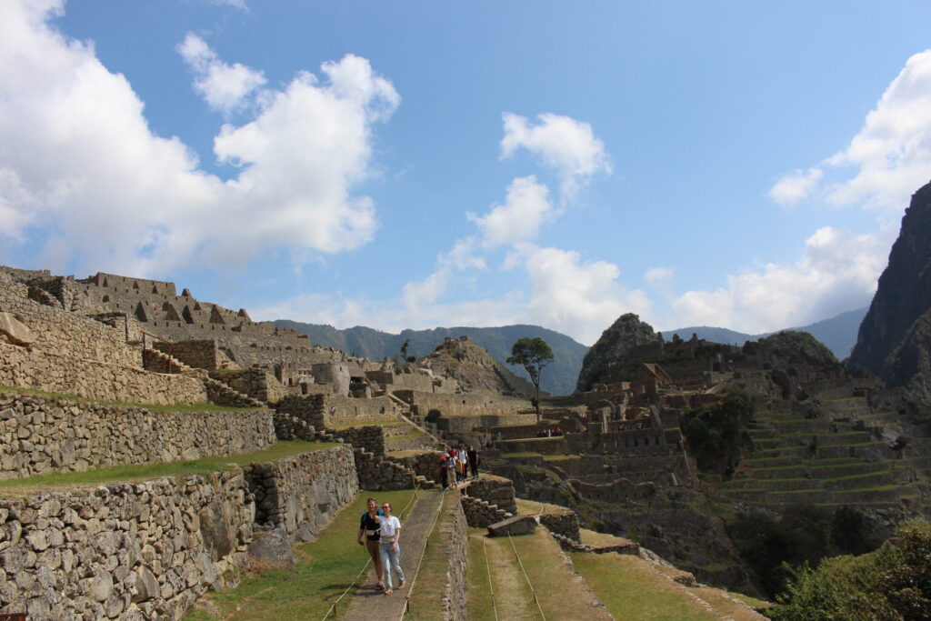 how to get to Machu Picchu from cusco- tour by train