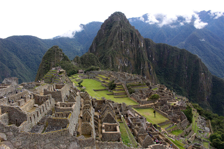 Machu Picchu guided tour from Machu Picchu town